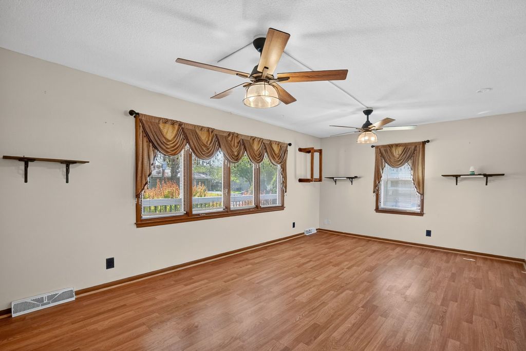 4116 83rd Street, Urbandale, IA 50322