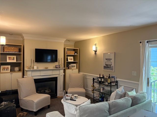 20 Ward 2, Boston, MA 02127