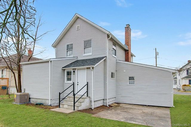 19 West side Avenue, Bay Shore, NY 11706