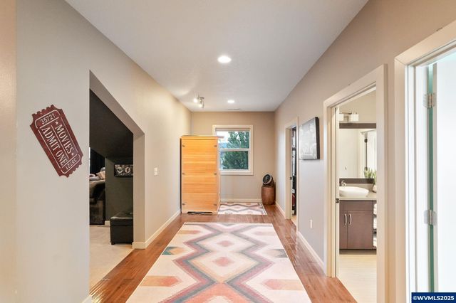 471 Eagle Feather St NW, Salem, OR 97304