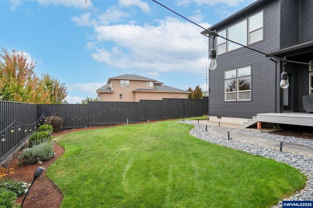 471 Eagle Feather St NW, Salem, OR 97304