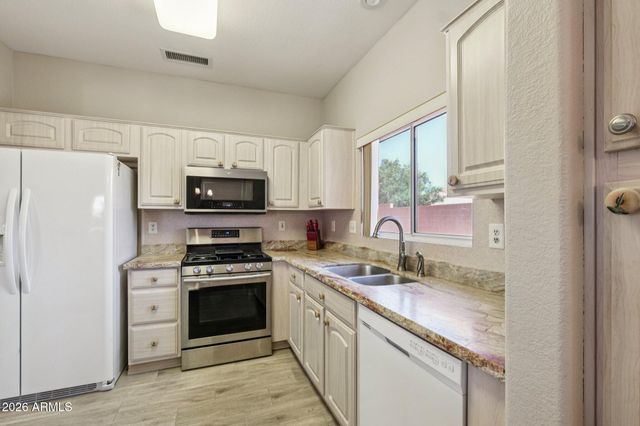 13712 W UTICA Drive, Sun City West, AZ 85375