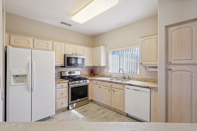 13712 W UTICA Drive, Sun City West, AZ 85375