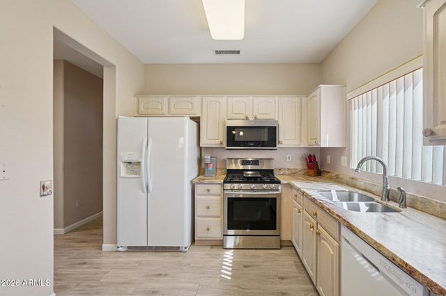 13712 W UTICA Drive, Sun City West, AZ 85375