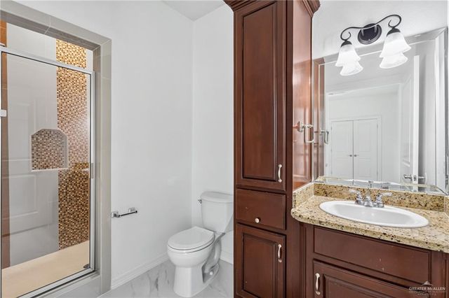 2441 E 8th Avenue, Mission, TX 78572