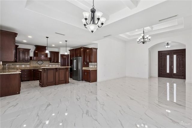 2441 E 8th Avenue, Mission, TX 78572