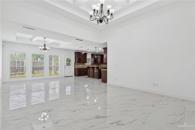2441 E 8th Avenue, Mission, TX 78572