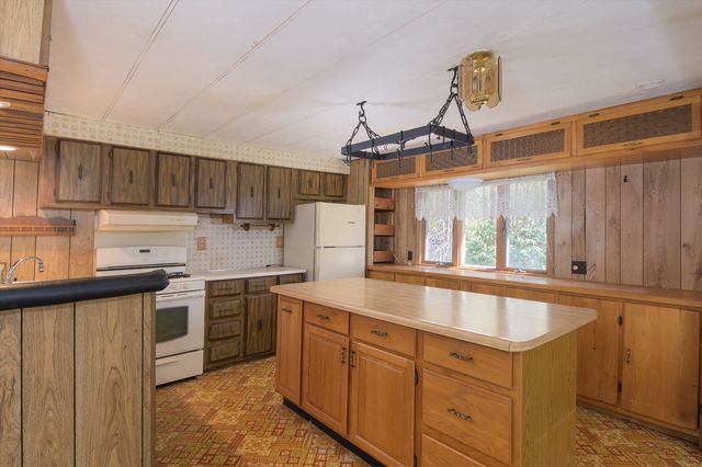 1417 Dublin Road, Plymouth, VT 05056