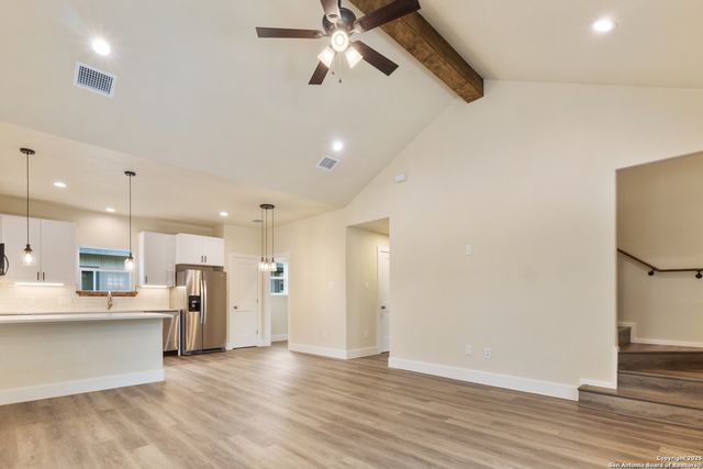 302 Riley Way, Kerrville, TX 78028
