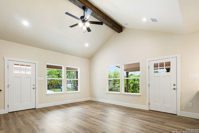 302 Riley Way, Kerrville, TX 78028