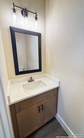 302 Riley Way, Kerrville, TX 78028