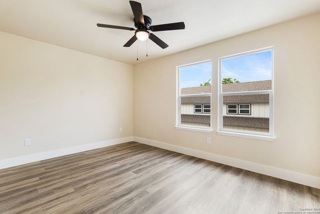 302 Riley Way, Kerrville, TX 78028