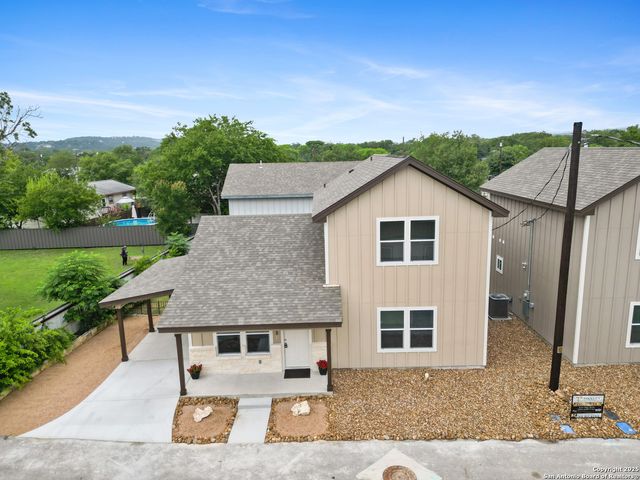 302 Riley Way, Kerrville, TX 78028