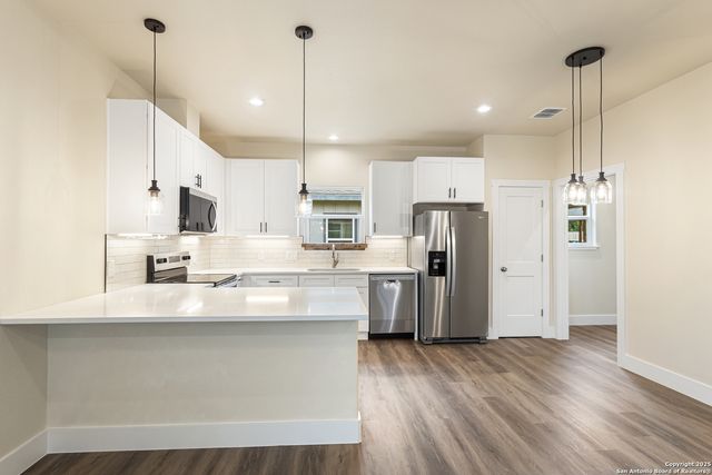 302 Riley Way, Kerrville, TX 78028