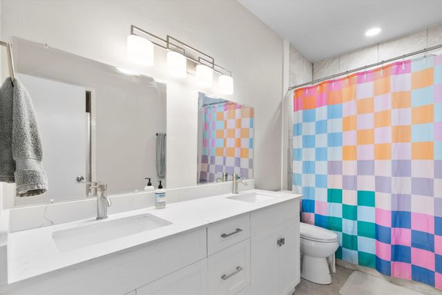 3550 Country Square Drive 111, Carrollton, TX 75006