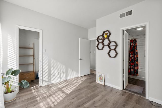 3550 Country Square Drive 111, Carrollton, TX 75006
