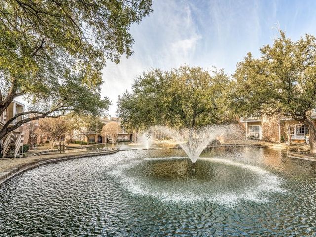 3550 Country Square Drive 111, Carrollton, TX 75006