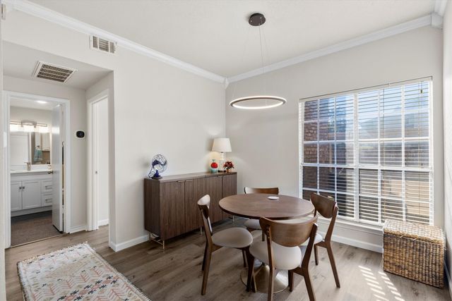 3550 Country Square Drive 111, Carrollton, TX 75006