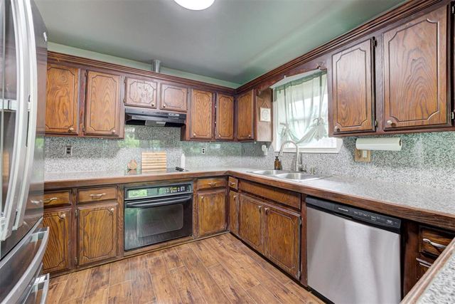 8904 N Markwell Avenue, Oklahoma City, OK 73132