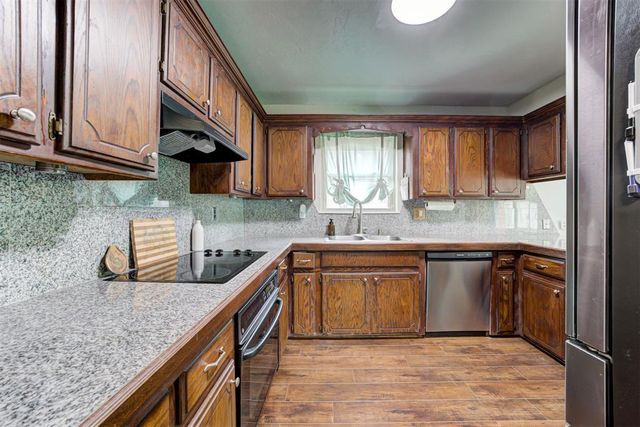 8904 N Markwell Avenue, Oklahoma City, OK 73132