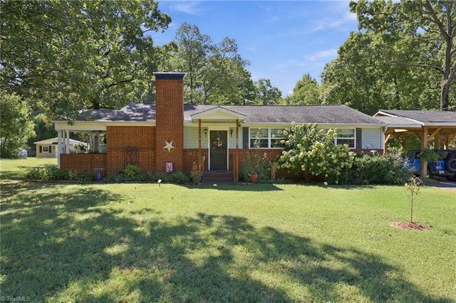 516 Old Embler Road, Thomasville, NC 27360