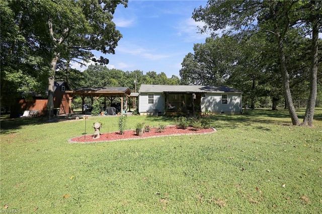 516 Old Embler Road, Thomasville, NC 27360