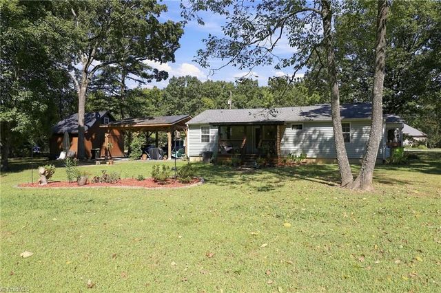 516 Old Embler Road, Thomasville, NC 27360