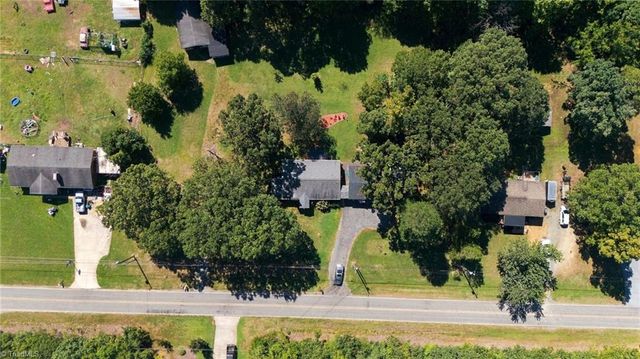 516 Old Embler Road, Thomasville, NC 27360