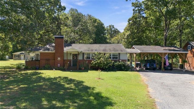 516 Old Embler Road, Thomasville, NC 27360