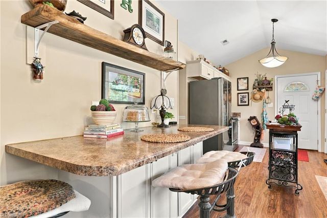 516 Old Embler Road, Thomasville, NC 27360