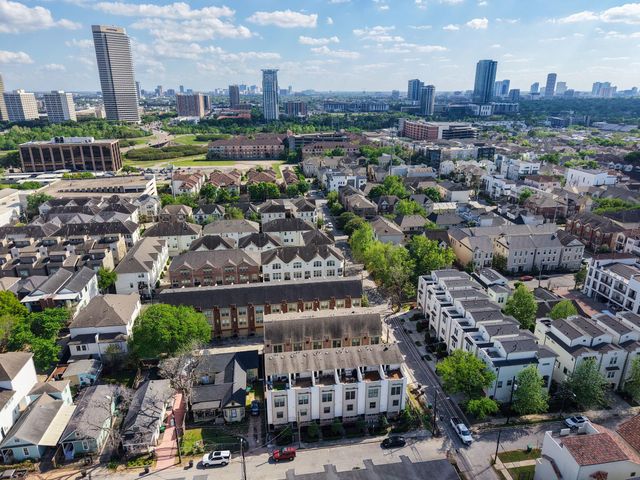 3950 Floyd Street 4, Houston, TX 77007