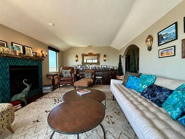 4424 Algeciras, San Diego, CA 92107