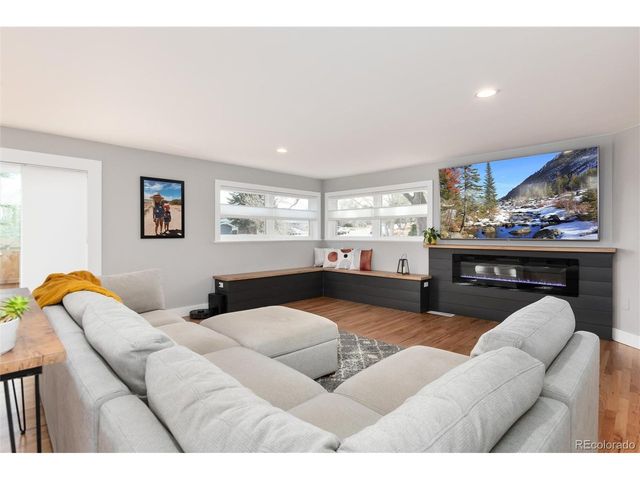 5819 W Elmhurst Dr, Littleton, CO 80128