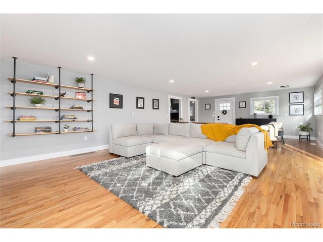 5819 W Elmhurst Dr, Littleton, CO 80128