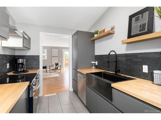 5819 W Elmhurst Dr, Littleton, CO 80128