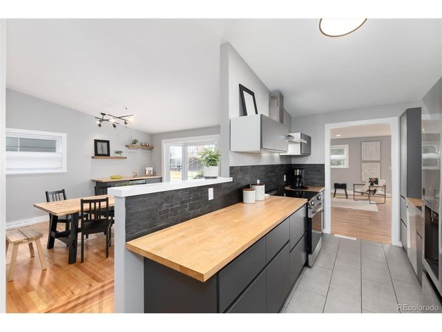 5819 W Elmhurst Dr, Littleton, CO 80128