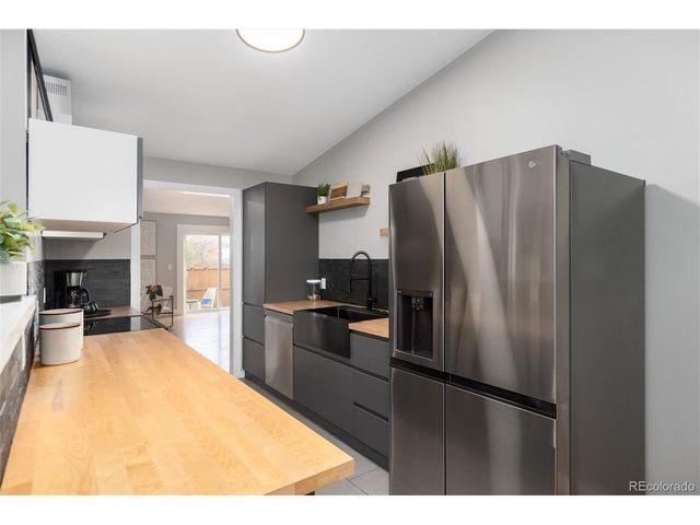 5819 W Elmhurst Dr, Littleton, CO 80128