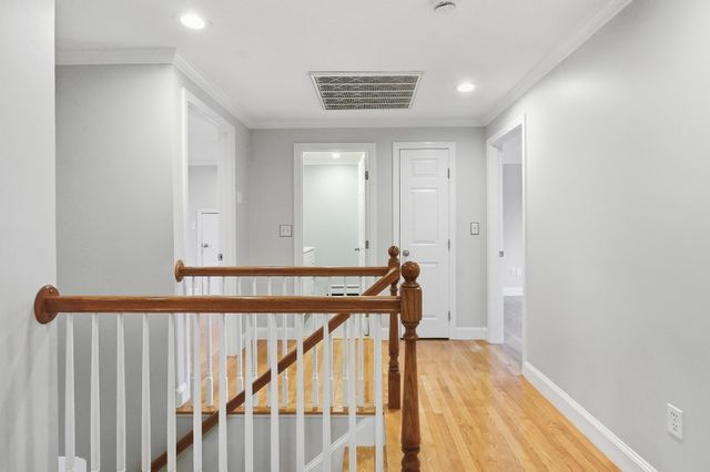 6 Turner Dr, North Reading, MA 01864
