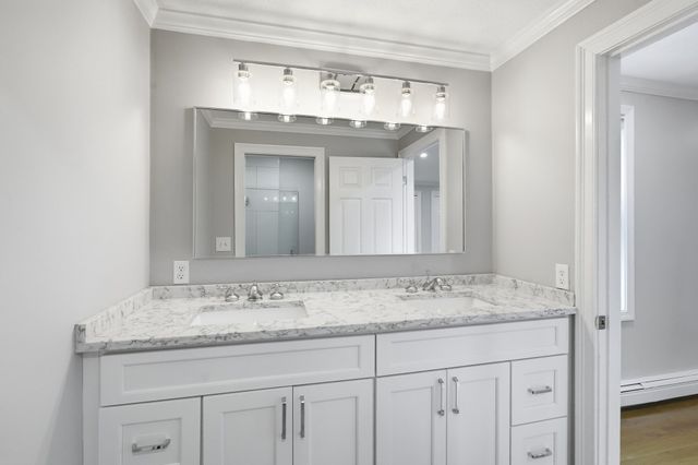 6 Turner Dr, North Reading, MA 01864