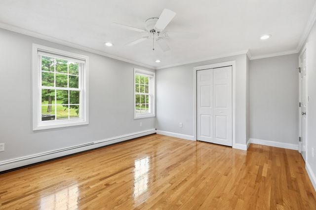 6 Turner Dr, North Reading, MA 01864