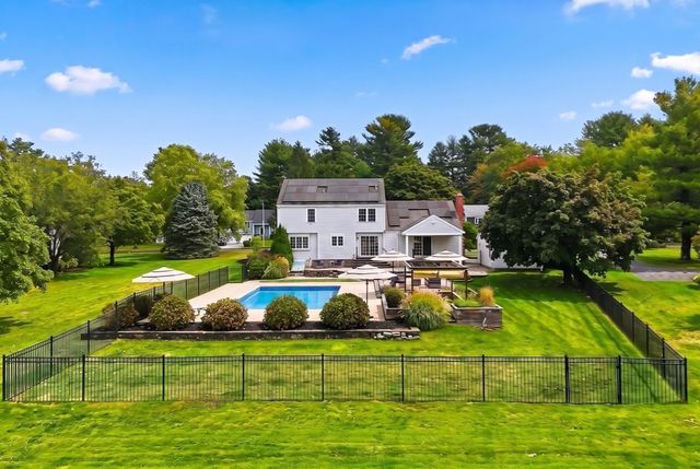 6 Turner Dr, North Reading, MA 01864