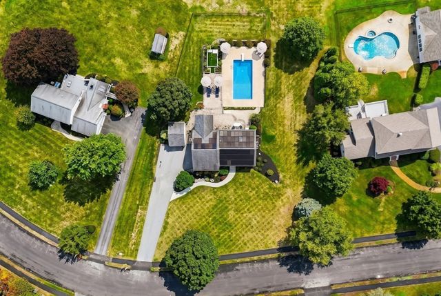 6 Turner Dr, North Reading, MA 01864