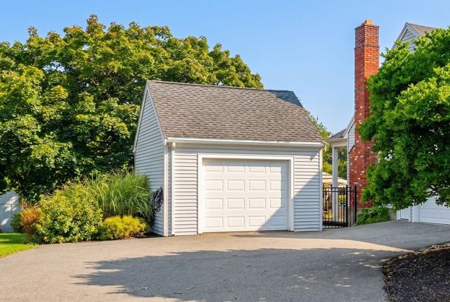 6 Turner Dr, North Reading, MA 01864