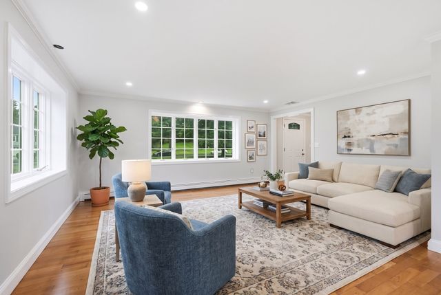 6 Turner Dr, North Reading, MA 01864