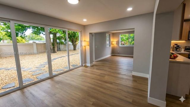 6841 SW 1st Ct, Pembroke Pines, FL 33023