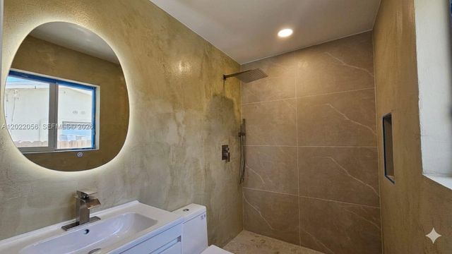 6841 SW 1st Ct, Pembroke Pines, FL 33023