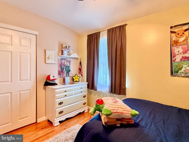 618 7TH AVE, Lindenwold, NJ 08021