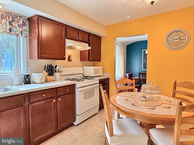 618 7TH AVE, Lindenwold, NJ 08021