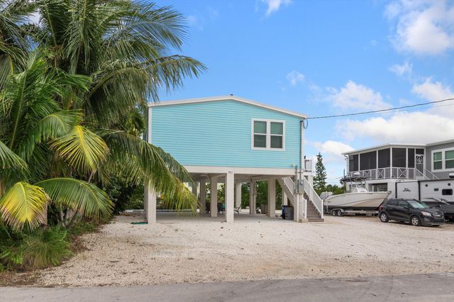 463 Lesrohde Drive, Ramrod Key, FL 33042