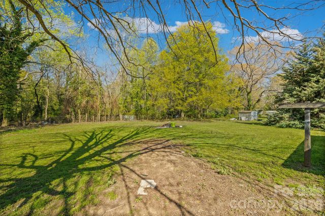 1315 Lithia Springs Road, Shelby, NC 28150